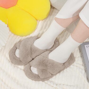 Жіночі тапочки з хутром, теплі та антиковзні - для дому та вулиці, розмір 38/39 EU, колір: кремовий