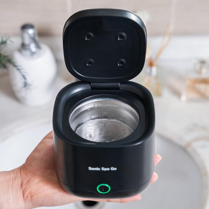 Ультразвуковий очищувач для елайнерів, ретейнерів та протезів з таблетками Boostab - портативний бездротовий пристрій для Invisalign, капп, захисних кап та зубних апаратів (чорний)