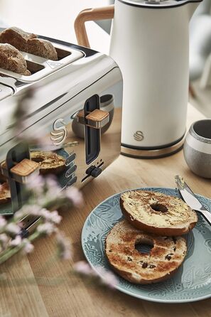 Swan Nordic Ultra Fast Electric Kettle - Wireless, Modern Design, 1.7L, 2200W, Wood-Look Handle, Auto Shut-Off, White - Single Serve