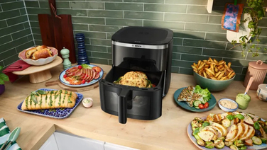 Аерофритюрниця Bosch MAF671B0 AirFryer, 7,2 л, 7 програм, з вікном
