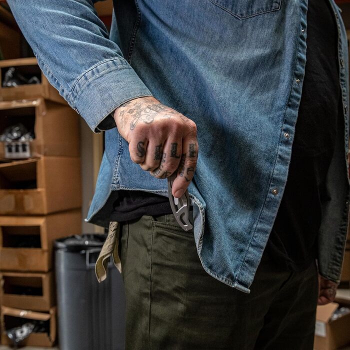 Gerber folding knife with plain edge and pocket clip