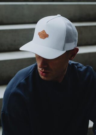 Кепка бейсболка Blackskies Essentials Trucker (унісекс) - біло-коричнева, сітчаста, для чоловіків та жінок, вуличний стиль, літо