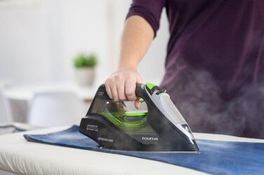 Праска відпарювач Taurus Geyser Eco 3000, 3000W, 200 г/хв, чорно-зелена