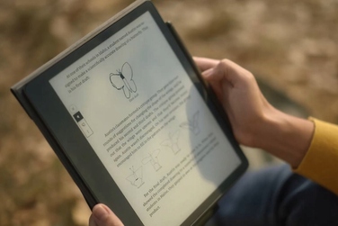 Електронний блокнот та рідер Amazon Kindle Scribe 10,2'' 16GB + Стилус