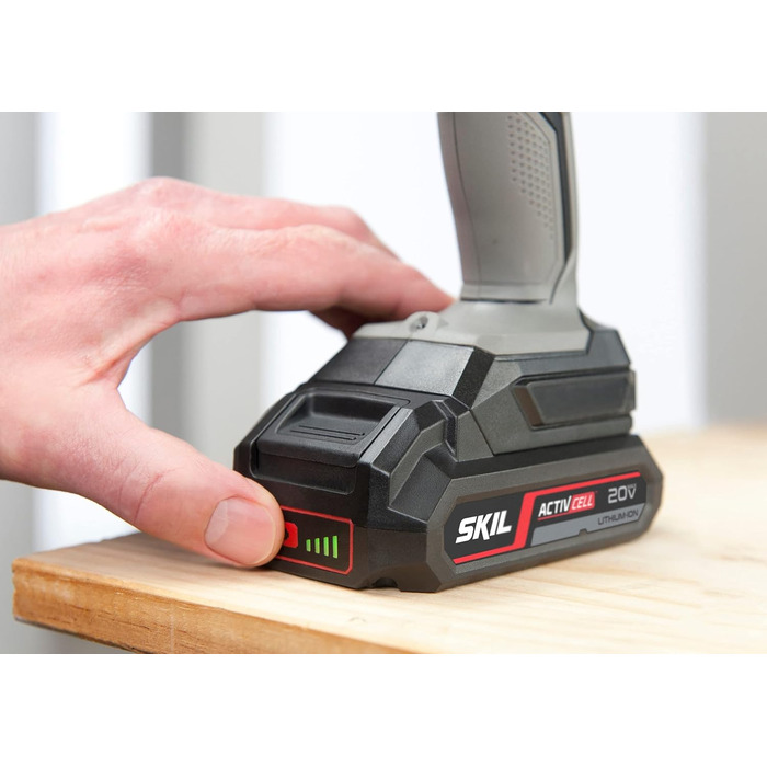 Акумуляторний дриль-шуруповерт SKIL 2842AA (18V, сірий) з акумулятором та зарядним пристроєм