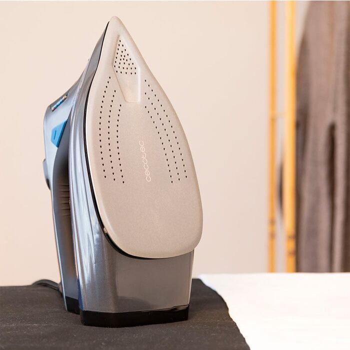 Відпарювач Cecotec IronHero 3100 Cordless: 3100 Вт, Power Steam, бездротовий, автоматичне вимкнення, турбо-підошва