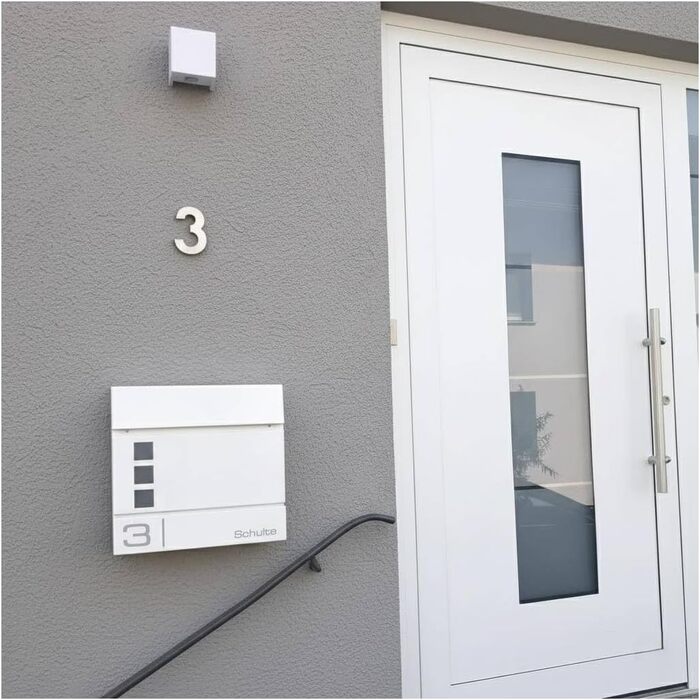 Поштова скринька Metzler Cube антрацит RAL 7016 з лазерним гравіюванням адреси та номера будинку. Скринька настінна з відділенням для газет та вікном, розмір 37x37x10.5 см