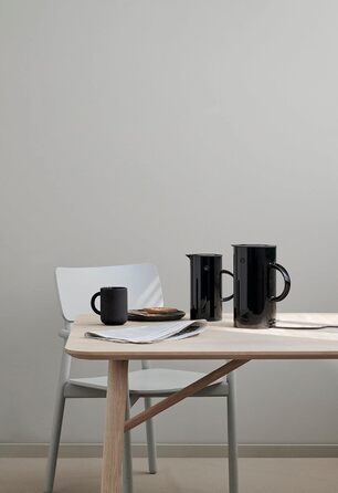 Термос Stelton EM77, 0.5 л, чорний - ізольована кавова/чайни термос з подвійними стінками, скляний вкладиш, магнітний замок, вінтажний дизайн