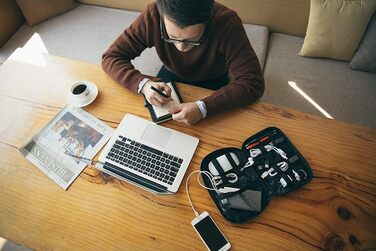 Органайзер для електроніки Bagsmart: чохол для кабелів, powerbank, USB-накопичувачів, SD-карт (рожевий/сірий)