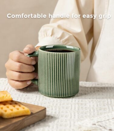 Набір посуду GBhome з реактивної глазурі для 6 осіб, 18 предметів. Ручна робота, керамічний посуд, безпечний для мікрохвильової печі та посудомийної машини. Глибокий зелений колір (Immergrün). Включає 6 чашок.