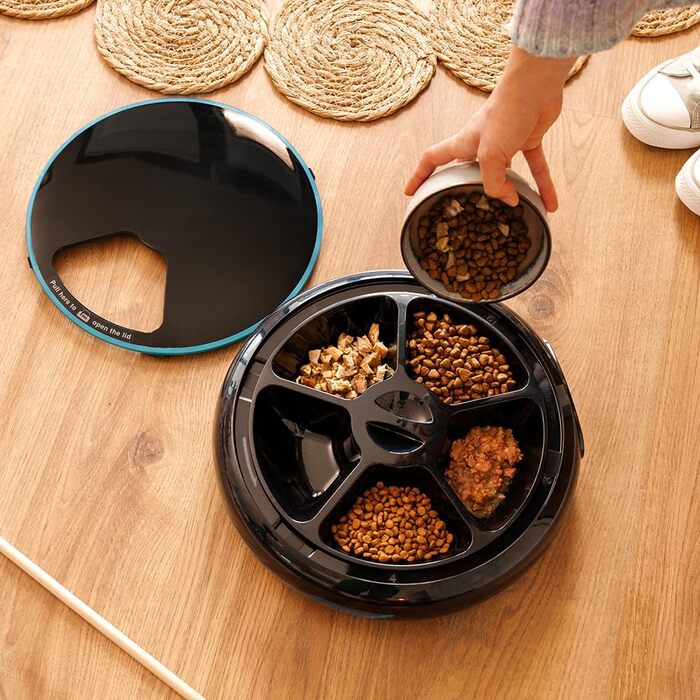 Автоматичний годівниця для домашніх тварин Cecotec Pumba 1600 Purrfect Meal - 1,6 л, 4 відділення, таймер, LED-дисплей, голосовий рекордер