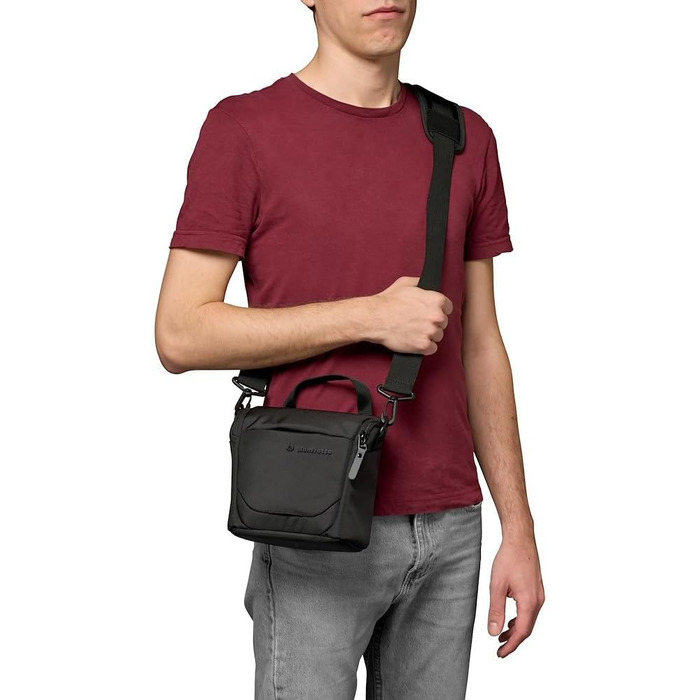 Сумка Manfrotto Advanced Shoulder Bag M III для дзеркальної та бездзеркальної камери з об'єктивом + дощовик