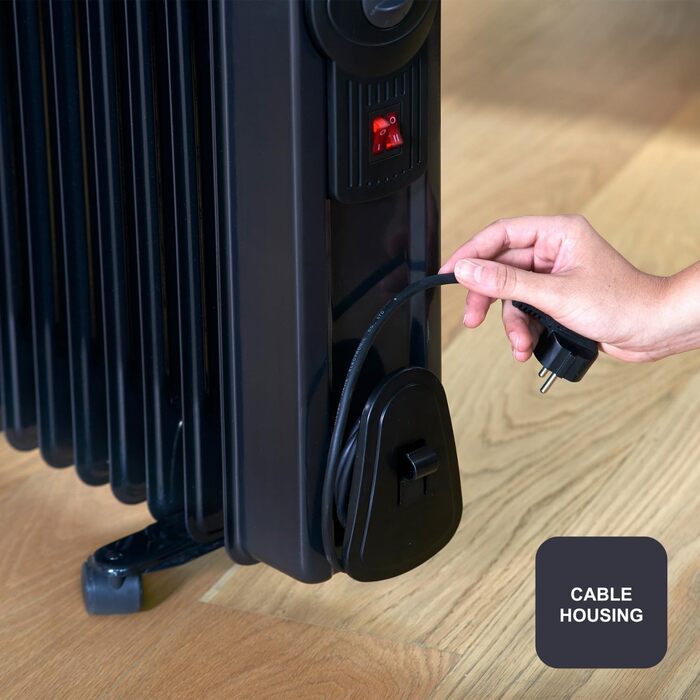 Масляний радіатор BLACK+DECKER BXRA1500E, 1500 Вт, 2 режими нагріву, регулювання потужності, чорний колір
