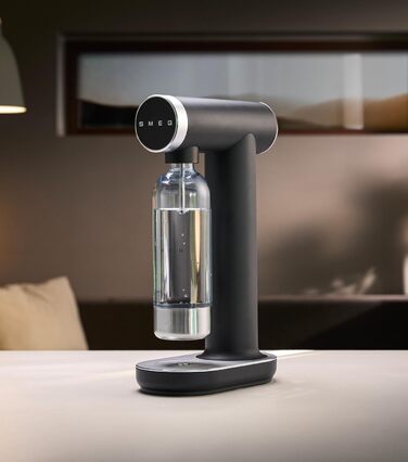 Smeg SKC01BLM Содовий апарат з регулятором газування, 800 мл, матово-чорний