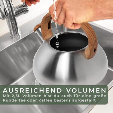 WALDWERK Water Kettle (2.3L) - Water kettle for induction and gas hob - Teapot with wood-look handle - Whistling kettle with whistle, stainless steel & plastic