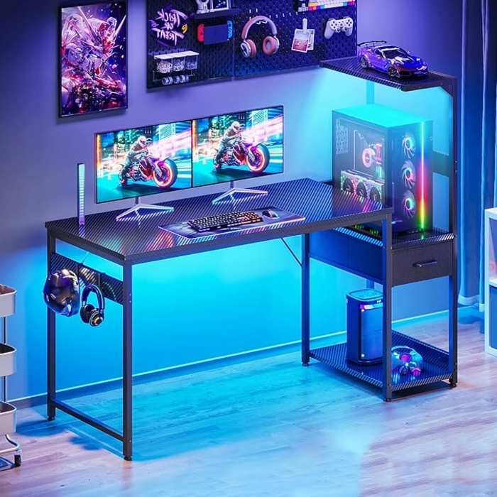Ігровий стіл з RGB-підсвіткою та стелажем з полицями, функціональний та сучасний, 138x48 см