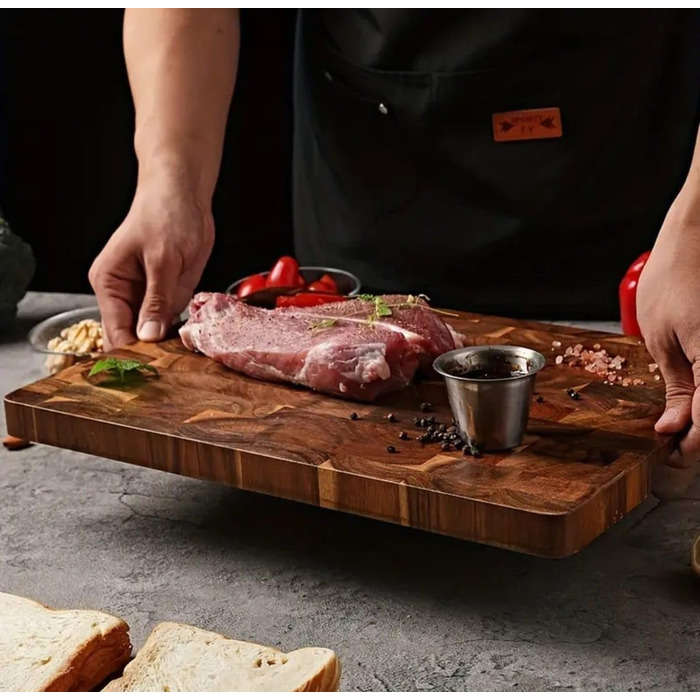 Premium Cutting Board made of Solid Acacia Wood - Antibacterial Wood & Dishwasher Safe - Ideal Kitchen Board for Hobby and Professional Chefs - 32.5 x 22.5 x 1.5 cm