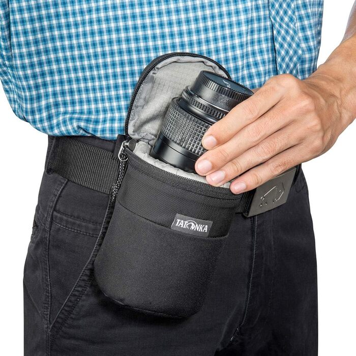 Чохол для об'єктива Tatonka Objektivtasche Lens Pocket - захищений чохол для фотооб'єктивів до 11 см або 16 см, з кріпленням на пояс та закривається на блискавку (чорний, S - для об'єктивів до 11 см)