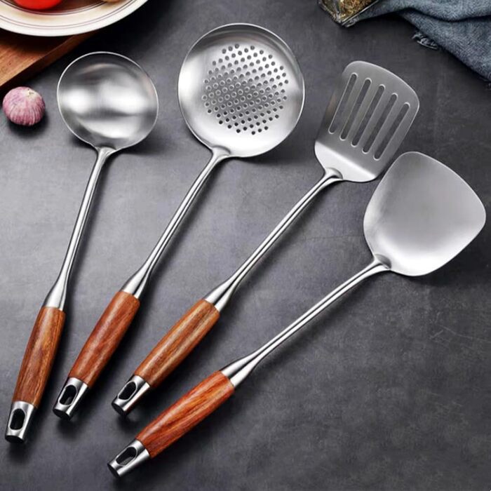 Набір кухонного приладдя з нержавіючої сталі 4 шт. (лопатка, шумовка, сито, лопатка для перевертання), з дерев'яною ручкою, придатний для миття в посудомийній машині