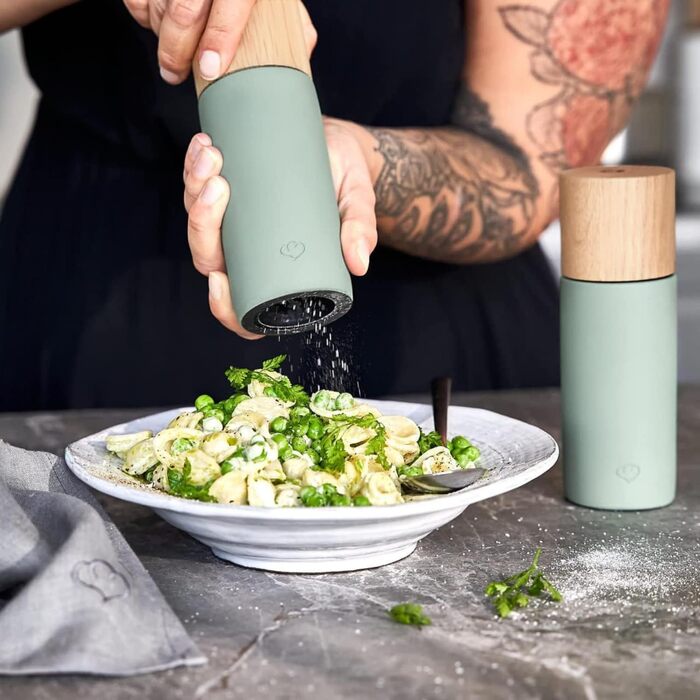 Набір з 2 мельниць для спецій SPRINGLANE: сіль та перець, з буку та бетону, регульований млин з кераміки, скандинавський дизайн (м'ятний)