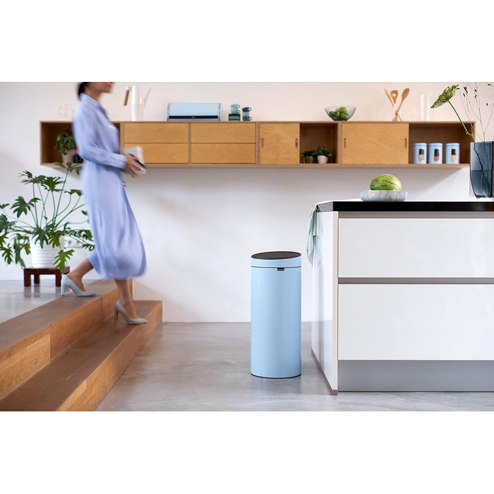 Сміттєвий кошик Brabantia Touch Bin з виймаю одним пластиковим внутрішнім відром