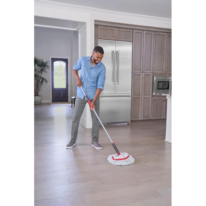 Rubbermaid Microfiber Twist Mop and 2 Refill Sets, Red, Integrated Wringer, Machine Washable and Reusable, Lightweight, Cleans Hard-to-Reach Areas, for