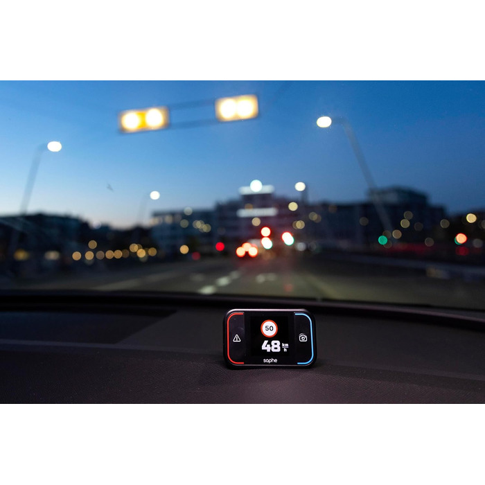 Радар-детектор Saphe Drive Pro для авто з кольоровим дисплеєм, сумісний з CarPlay та Android Auto, сповіщення про радари і небезпеки, дані Blitzer.de, підписка на 12 місяців