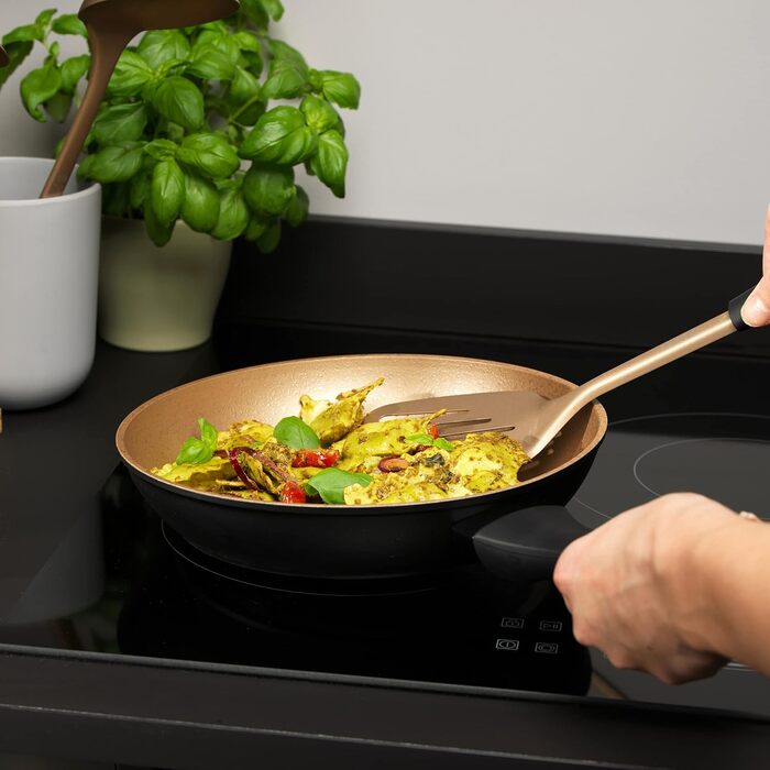 Сковорода-гриль Russell Hobbs RH01674BEU7 28 см, індукційна, антипригарне покриття без ПФОК, універсальна, посилена 7-кратною міцністю