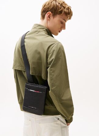 Жіноча сумка-кросбоді Tommy Hilfiger TH Central Mini Crossover, чорна гладка шкіра, універсальний розмір