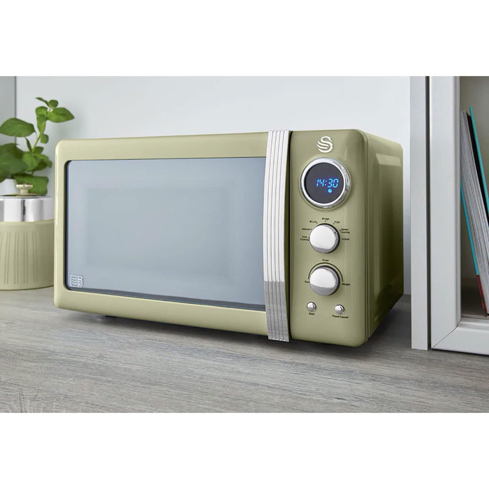 Мікрохвильова піч Swan Retro SM22030GNEU 20L, зелена, 800W, вінтажний дизайн