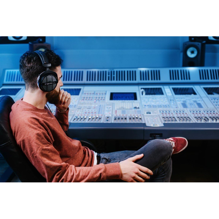 Beyerdynamic DT 990 PRO: навушники студійні, провідні, овер-ір, 250 Ом, Made in Germany