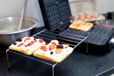 Вафельниця Berlinger 2300 Вт, чорна, з регулюванням температури, на 4 вафлі