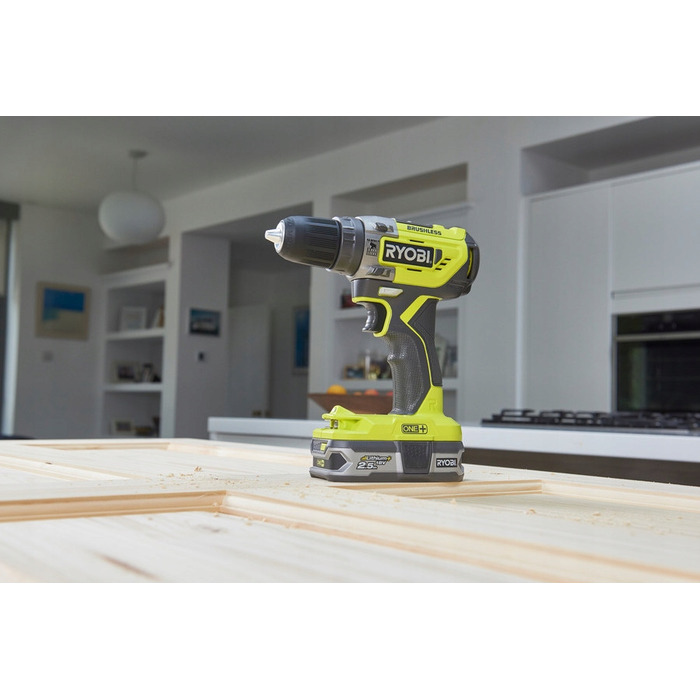 Акумуляторний шурупокрут Ryobi 18 V R18PD5-220S