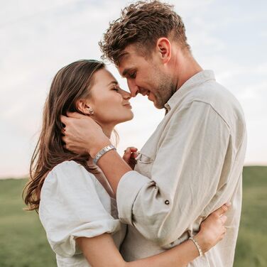 Чоловічий браслет з магнітною терапією - Елегантний дизайн широких ланок з хірургічної сталі, покриття титаном, стильний аксесуар для чоловіків