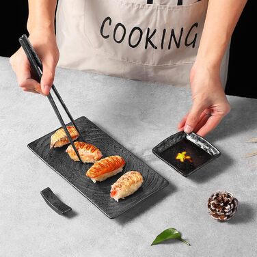 Набір посуду Юда Суші з кераміки, 8 предметів – японський посуд для 2 осіб (2 тарілки, миски для соєвого соусу, палочки та підставка) – високоякісна кераміка, придатний для мікрохвильової печі та миття в посудомийній машині – елегантний подарунок (1 набір