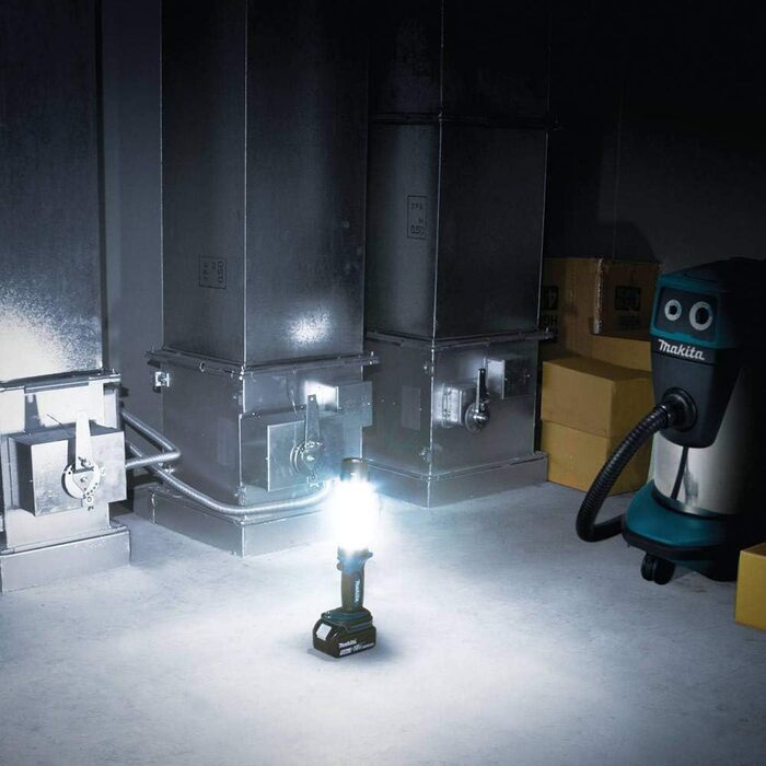 Makita DML807 LXT Lithium-Ion Cordless LED Lantern/Work Light, 18V