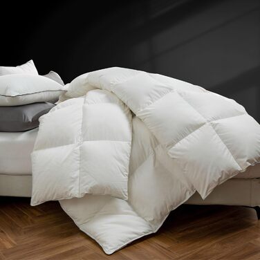 BPC Luxurious Goose Down Duvet 155x220, Lightweight Summer Duvet with Down, Extremely Soft, Fluffy Feather and Down Filling, Öko-Tex and RDS Certified Down Duvet 155x220 cm