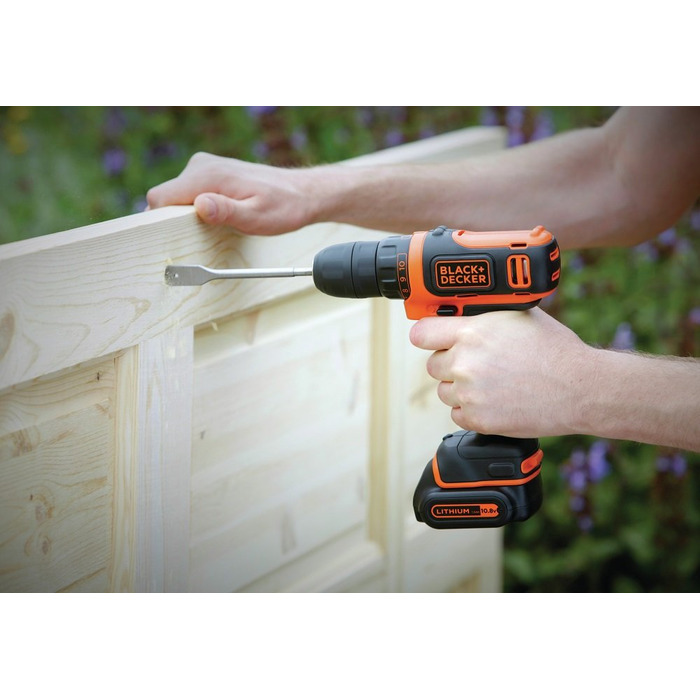 Акумуляторний шурупокрут Black+Decker BDCDD12 10,8 В