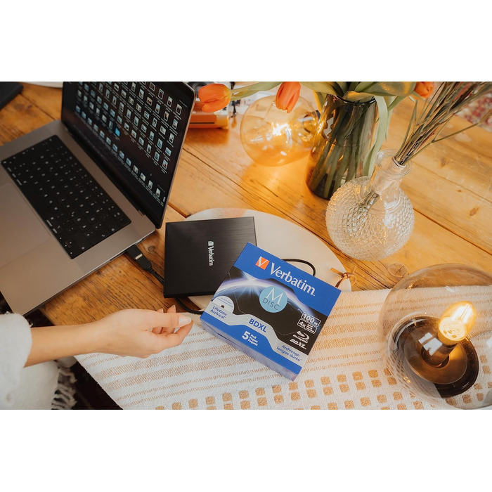 Зовнішній тонкий CD/DVD-записувач Verbatim USB-C USB 3.2 Gen1 з кабелем USB-C на USB-A, компактний привід для ноутбука