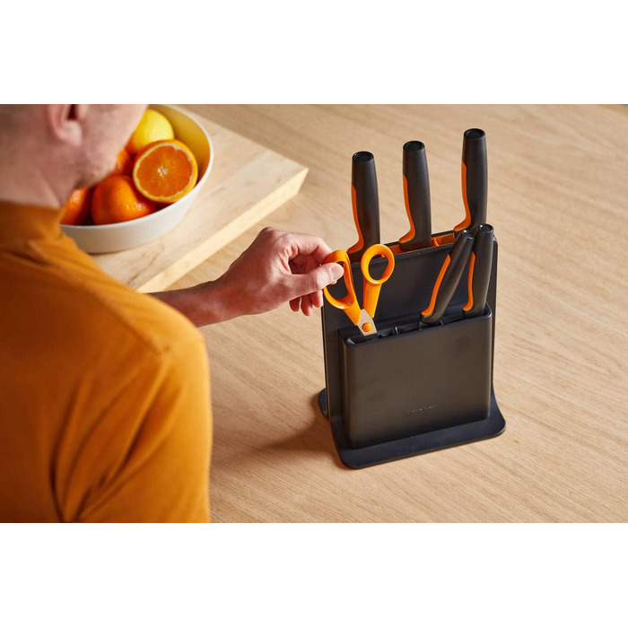 Набір ножів Fiskars Functional Form: блок з 5 ножами (овочевий, для томатів, Santoku, кухонний, для хліба), пластик, чорний