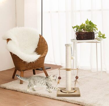 Котяча кігтеточка AUSCAT з іграшками, 63 см, бежева. Кігтеточка-стовп з натурального сизалю в сучасному дизайні