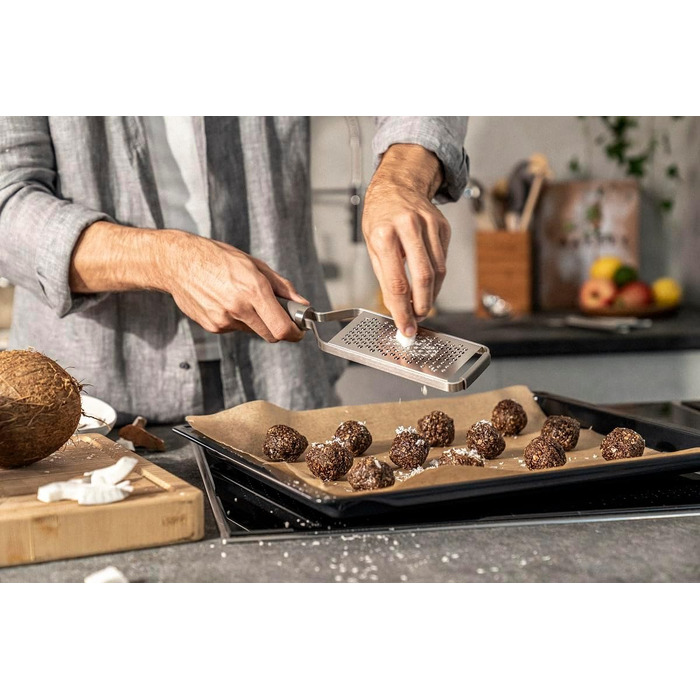 Терка ZWILLING Pro Fein: нержавіюча сталь, 34 см, ергономічна ручка, сірий колір