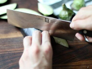 Ніж Nakiri ZWILLING Gourmet 17 см, нержавіюча сталь, пластикове руків'я, чорний, Німеччина