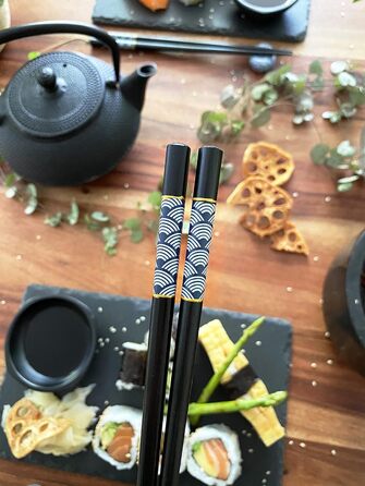 Набір для суші на 2 особи - чорний, 10 предметів: палички, шліфувальні дошки, підставки, миски. У подарунковій коробці.