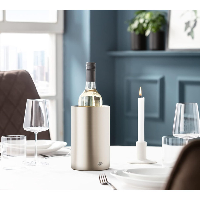alfi SECCO, Stainless steel bottle cooler for 0.70 to 1l bottles, wine, sparkling wine. Keeps drinks cool without condensation or ice cubes, keeping drinks refreshingly cold until the very last drop. Drinks are dishwasher-safe and BPA-free (Champagne Mat, cylindrical)