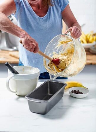 KitchenAid Bakeware Aluminized Steel Aluminized Steel PFAS-free Non-stick 27x11 cm Loaf Pan for Cakes, Bread, Meatloaf, Freezer safe, Oven safe up to 230°C, Dishwasher safe, Grey