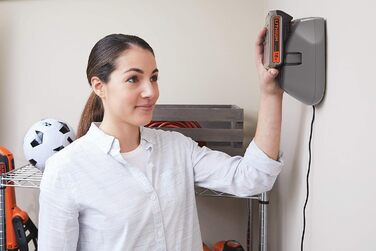 Бездротовий акумуляторний пилосос Black+Decker 4в1 BHFEV182C (18V, 2.0Ah) з електрощіткою, для підлоги та ручного використання, з насадкою для щілин, акумулятор та зарядний пристрій в комплекті