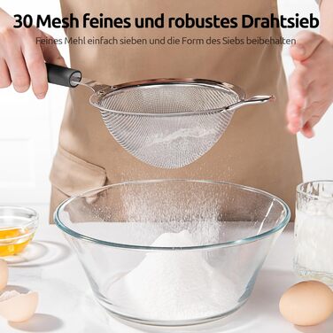 U-Taste Fine Mesh Sieve: Kitchen sieve made of 18/8 stainless steel, medium-sized metal sieve with a riveted, stable silicone handle for sifting flour, draining tea, rice, quinoa (Black, 12 cm)