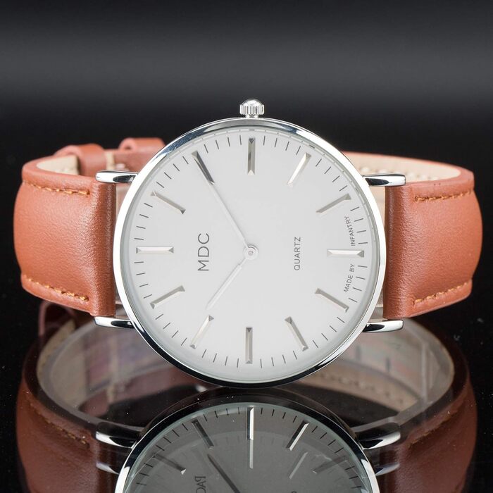 Чоловічий годинник Infantry MDC: мінімалістичний дизайн, кварцовий механізм, шкіряний ремінь (колір: коричневий)