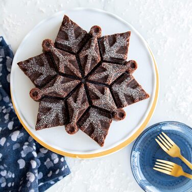 Nordic Ware Baking Pan, Cake Pan, Snowflake, Frozen, Winter Blue, Aluminum, Non-Stick, NW 88242